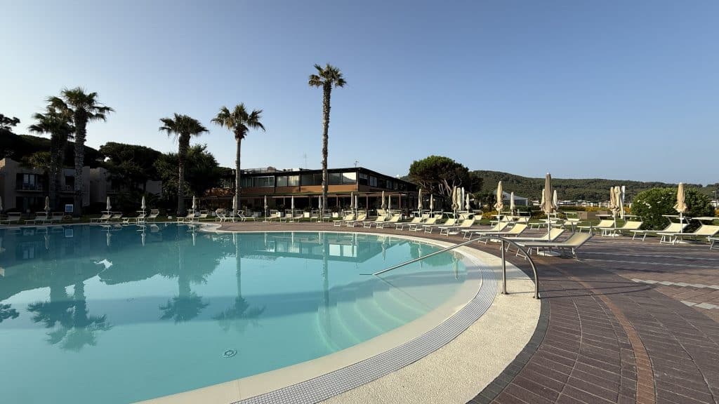Hotel Corte Rosada Alghero Grosser Pool