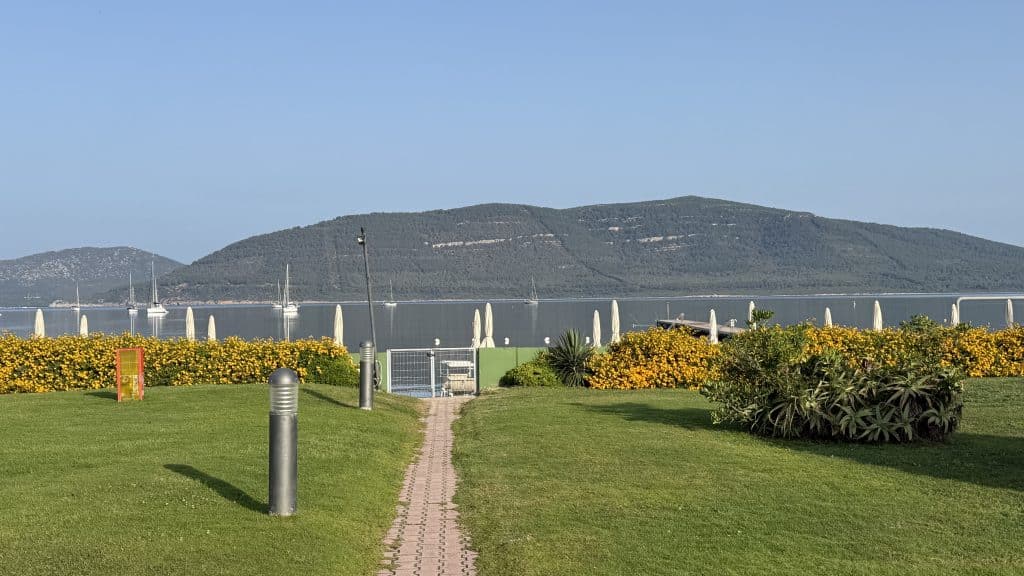 Hotel Corte Rosada Alghero Zugang Privatstrand