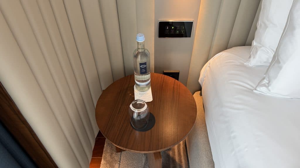 Jw Marriott Frankfurt Nachttisch