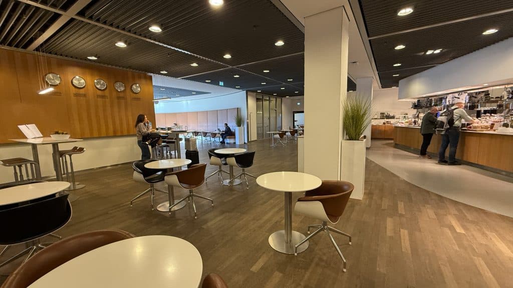 Lufthansa Senator Lounge Frankfurt B