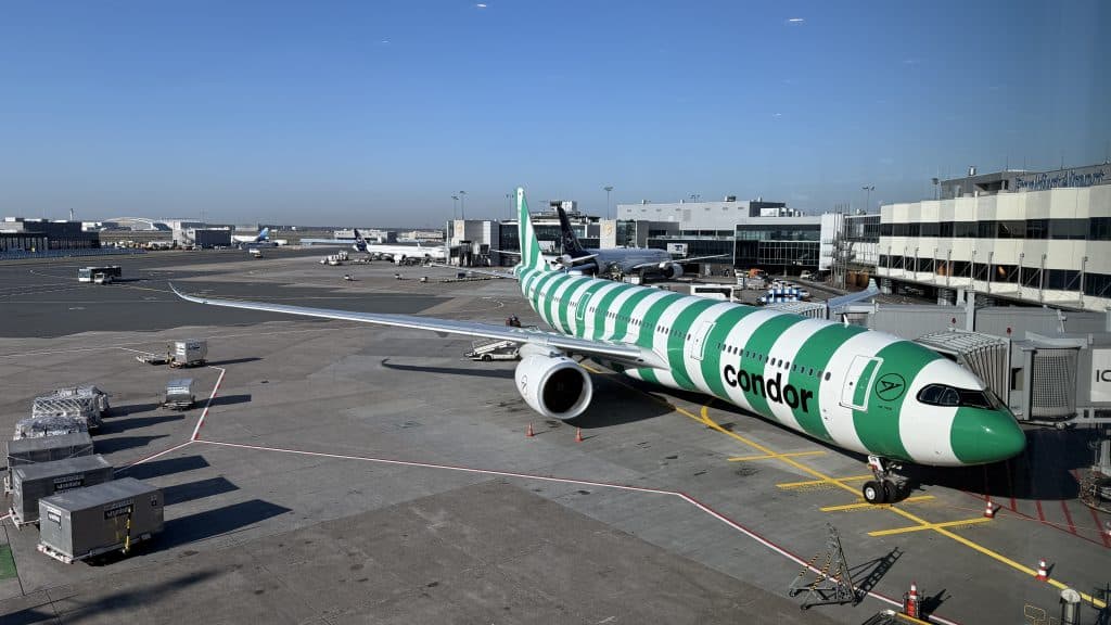 Lufthansa Senator Lounge Frankfurt B Blick Auf Das Rollfeld