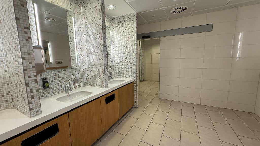 Lufthansa Senator Lounge Frankfurt B Waschraum