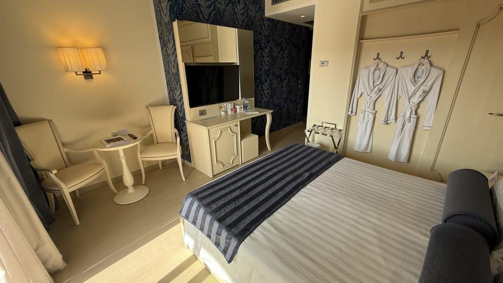 Ma Ma Grand Hotel Resort La Maddalena Zimmer