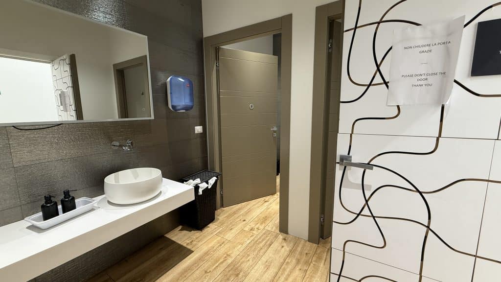 Prima Vista Lounge Cagliari Toilette