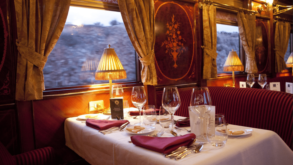 Al Andalus Salon Speisewagen