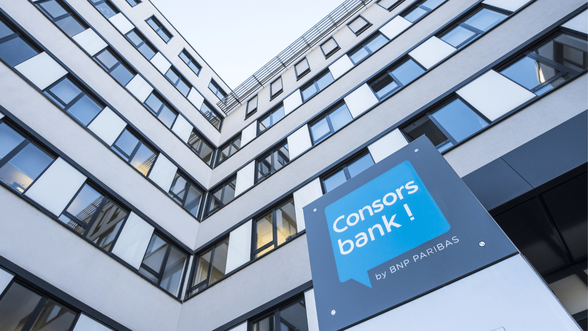 Consorsbank Gebaeude Von Unten