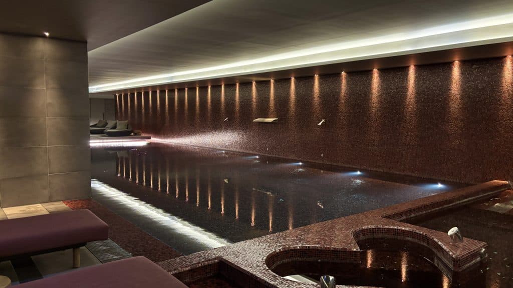 Hilton Porto Gaia Innenpool