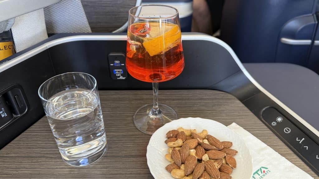 ITA Airways Business Class Airbus A330neo Apperitif
