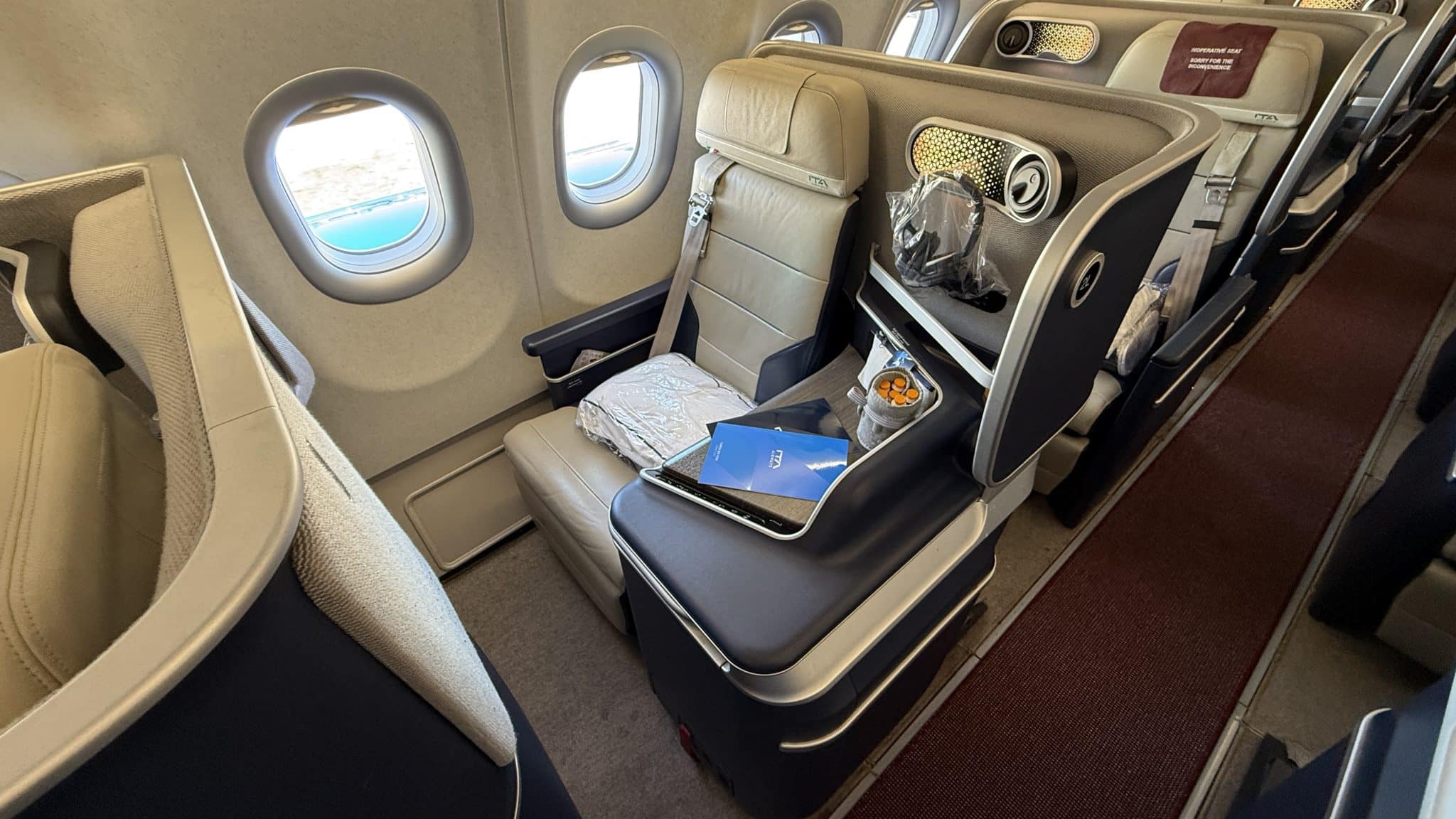 ITA Airways Business Class Airbus A330neo Sitz 2