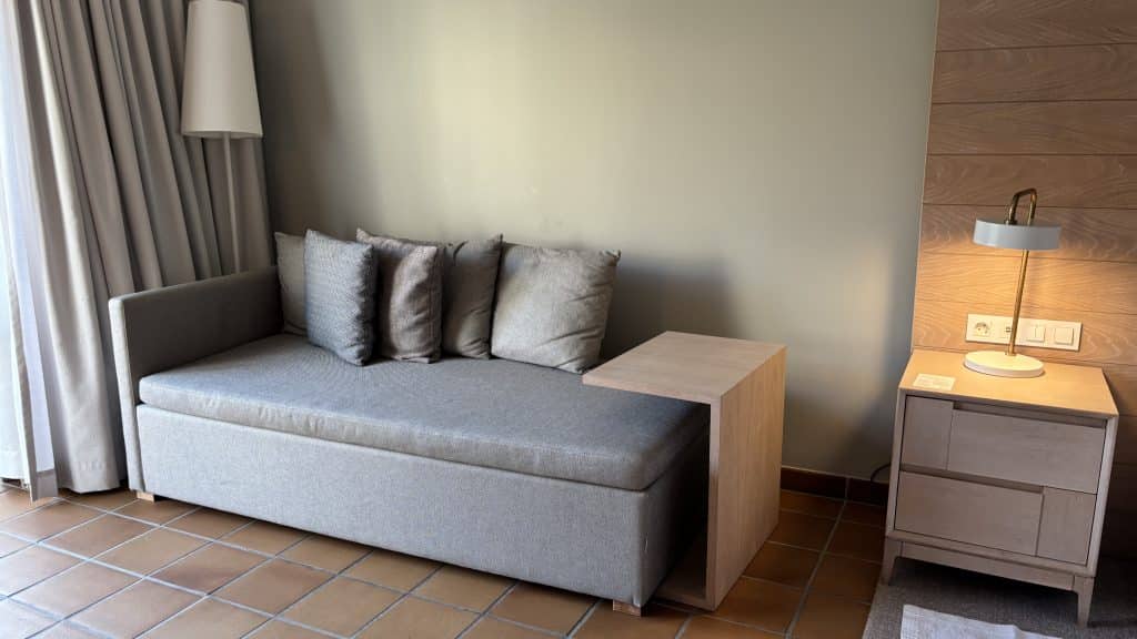 Marriott Praia Del Rey Sofa