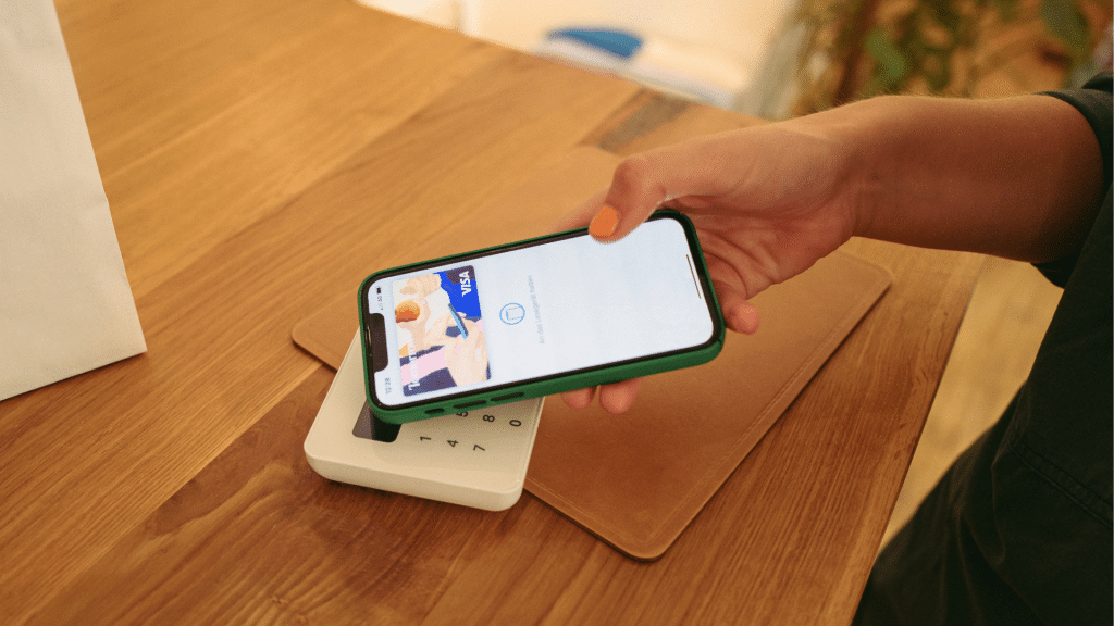 Tomorrow Bank Handy Bezahlen