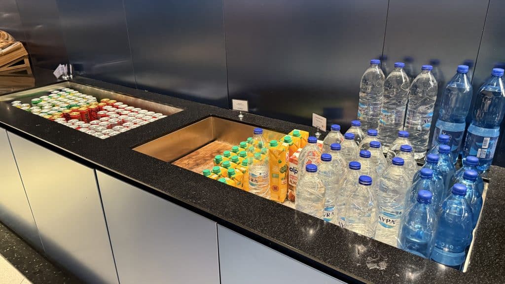 Aegean Business Lounge Non Schengen Athen Drinks