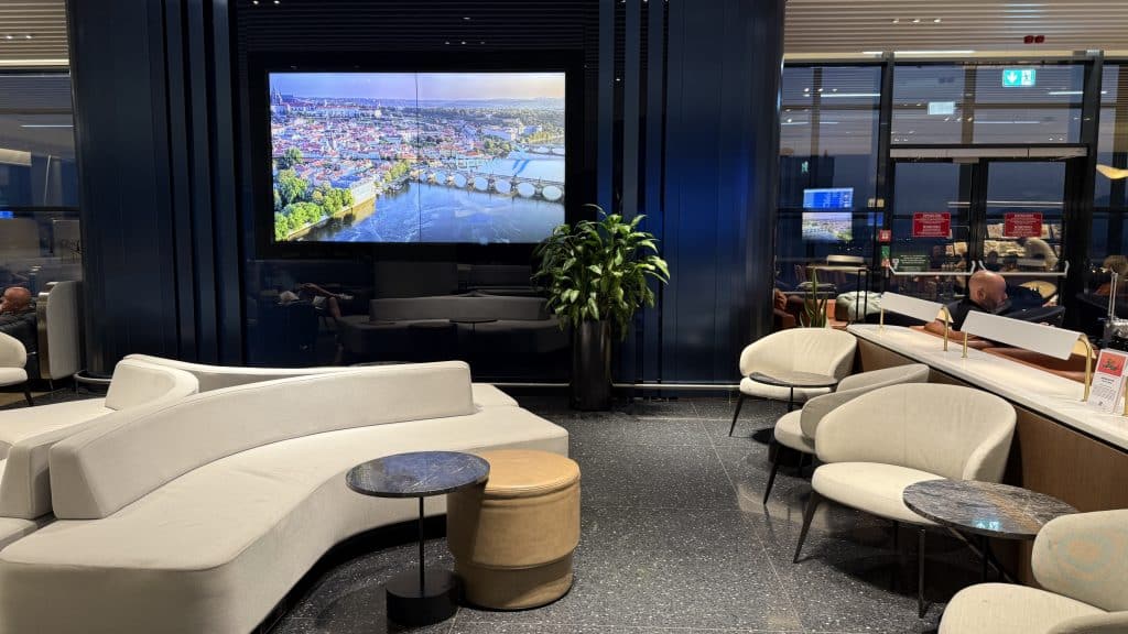 Aegean Business Lounge Non Schengen Athen Fernseher