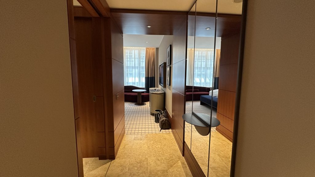 Conrad Hamburg Eingang King Premier Zimmer