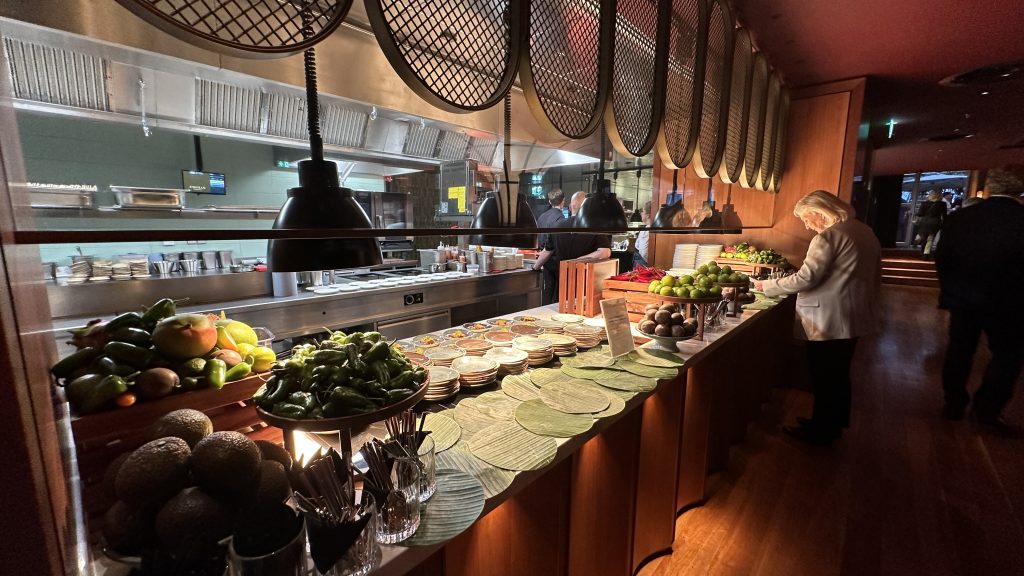 Conrad Hamburg Hotel Event Kueche Essen