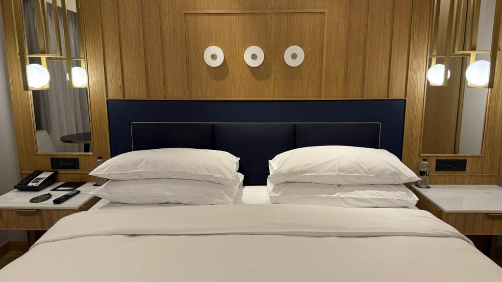 Grand Hyatt Athen Headboard 44 1