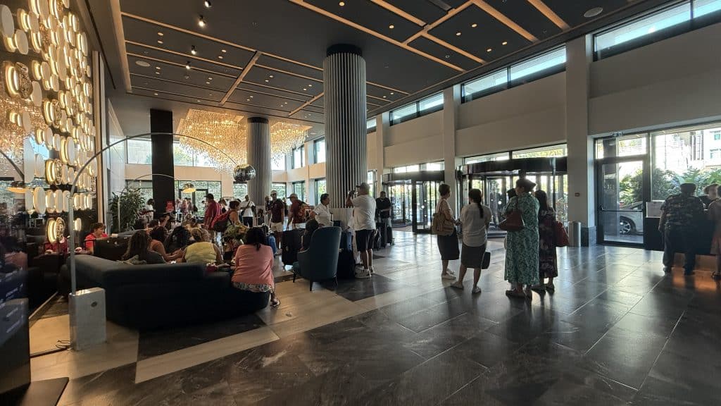 Grand Hyatt Athen Lobby 89 1