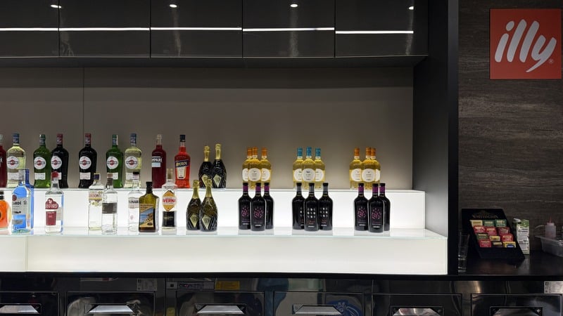 ITA Airways Piazza Di Spagna Lounge Rom Alkohol