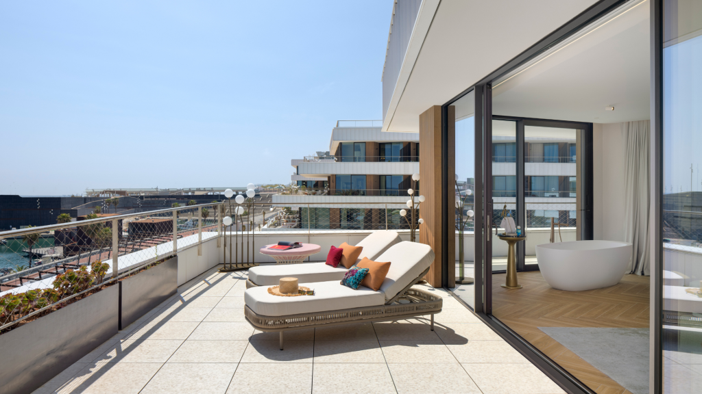 SLS Barcelona Luxuriate Suite Terrasse