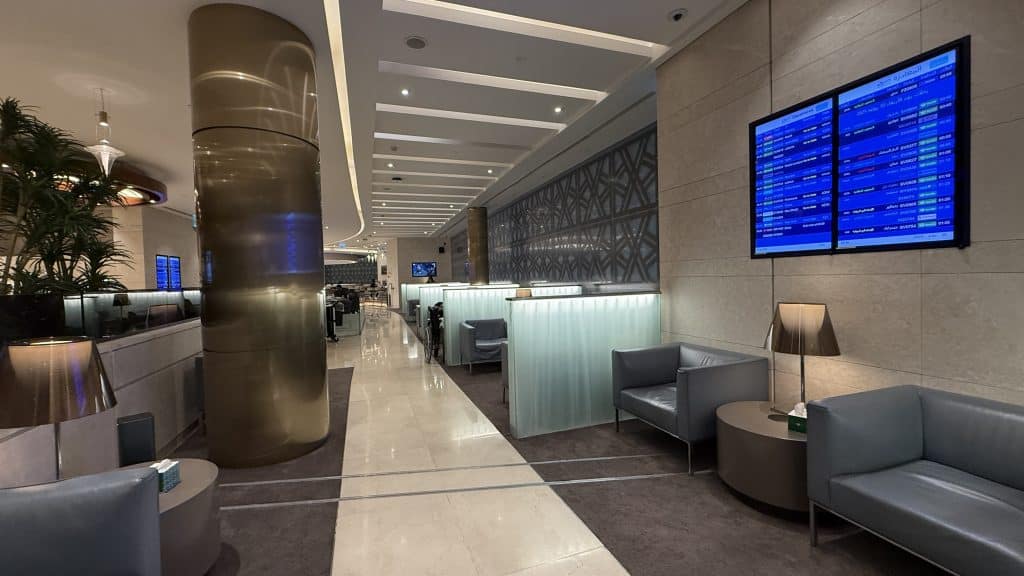 Saudia AlFursan Business Lounge Jeddah Anzeigetafel