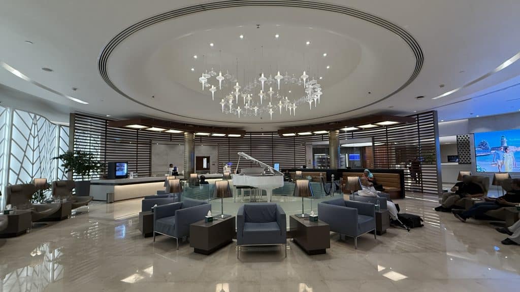 Saudia AlFursan Business Lounge Jeddah Flügel Halle