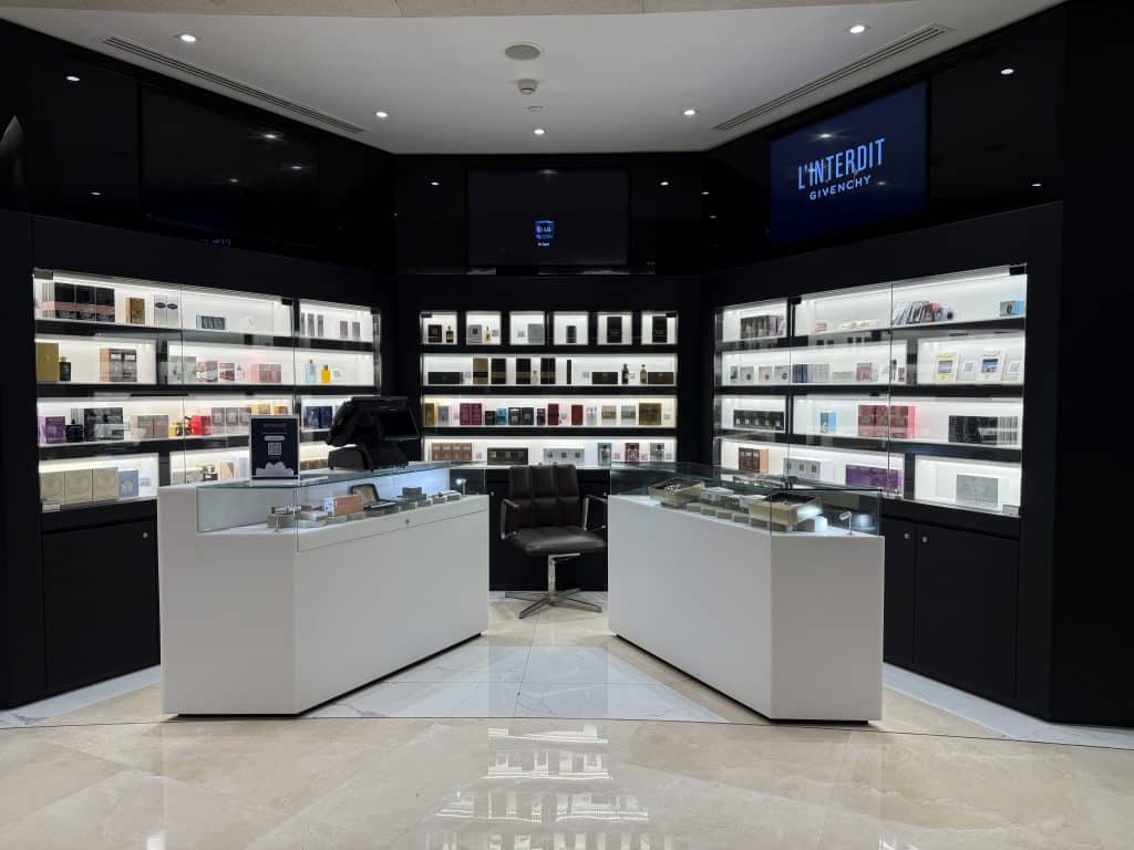 Saudia AlFursan Business Lounge Jeddah Parfum