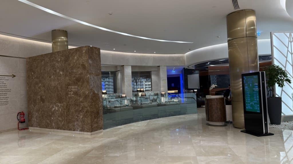 Saudia AlFursan Business Lounge Jeddah Sessel 2