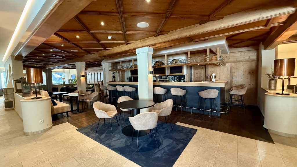 arabella-alpenhotel-lobby-bar