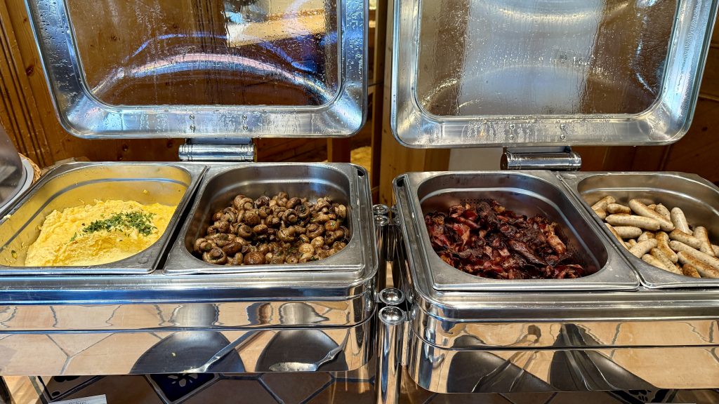 arabella-alpenhotel-fruehstueck-warme-speisen