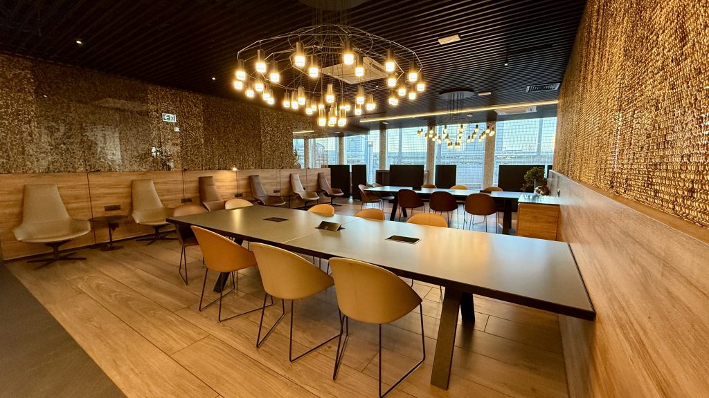 prima-vista-lounge-rom-tische