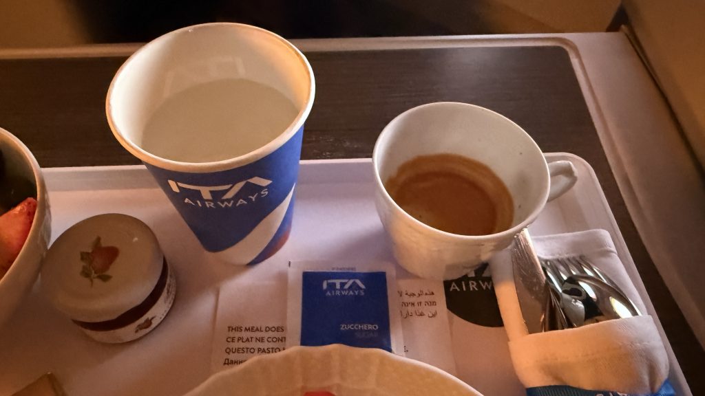 ITA-Airways-Airbus-A321neo-Kaffee