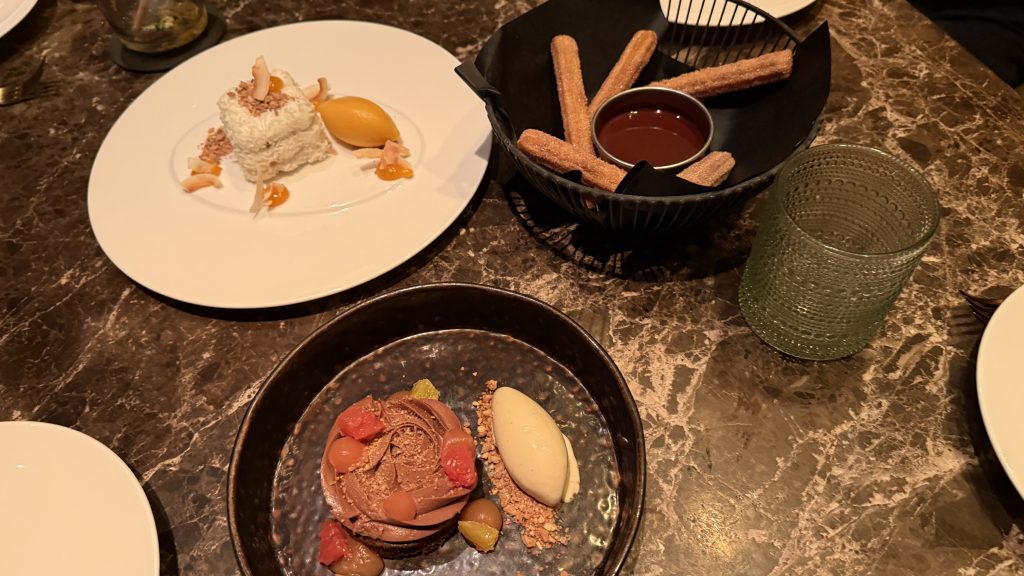 koenigshof-munich-abendessen-dessert