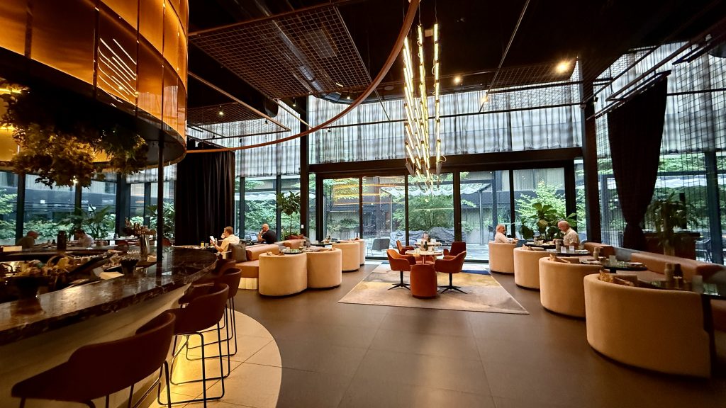 w-toronto-restaurant