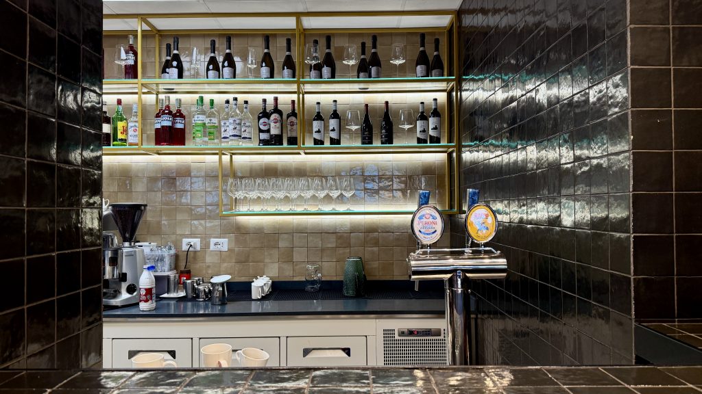 prima-vista-lounge-rom-getraenke