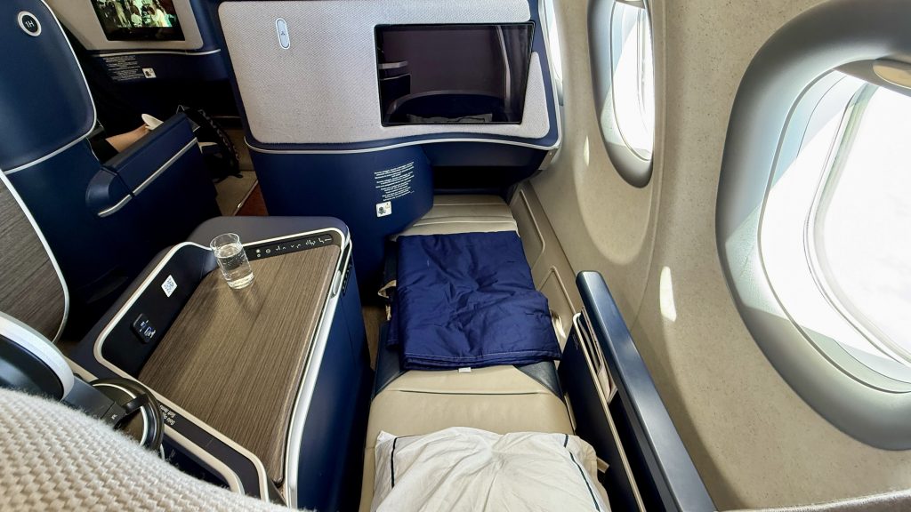 ita-airways-airbus-a330neo-sitz-flach