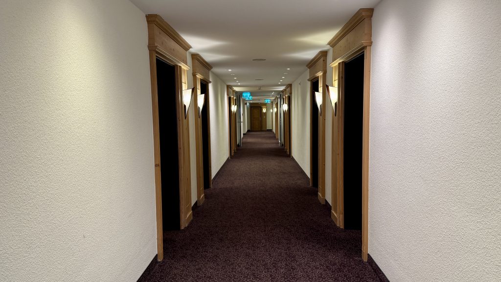 arabella-alpenhotel-flur