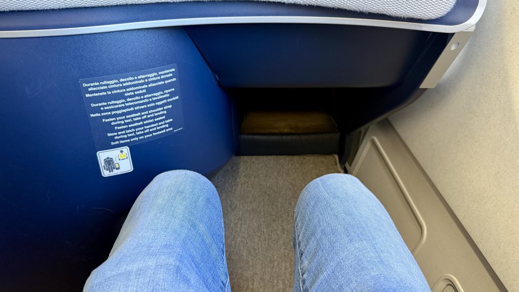 airbus-a330neo-sitz-fuss-raum