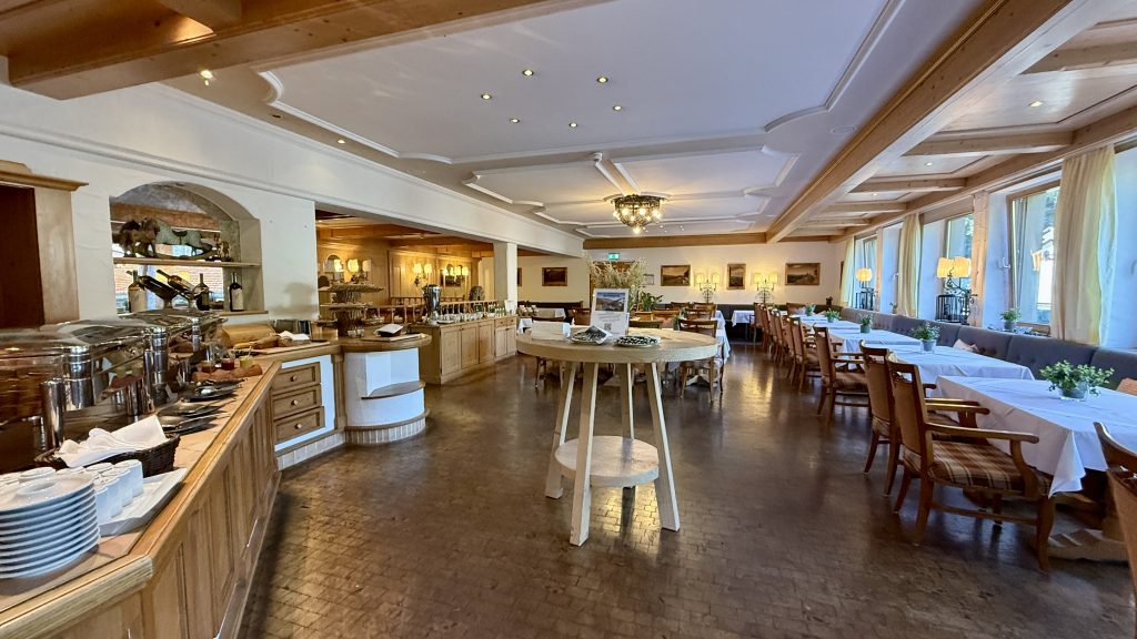 arabella-alpenhotel-fruehstuecks-buffet