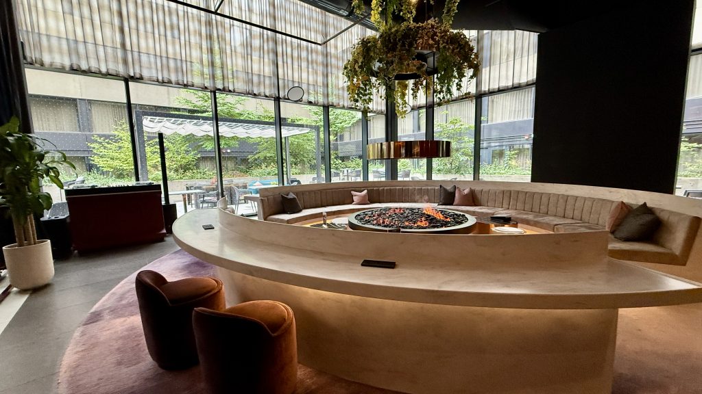 w-toronto-restaurant