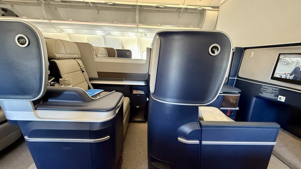 ita-airways-airbus-a330neo-sitze-mitte