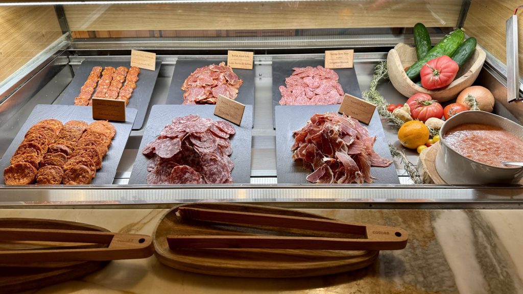 six-senses-ibiza-fruehstueck-wurst