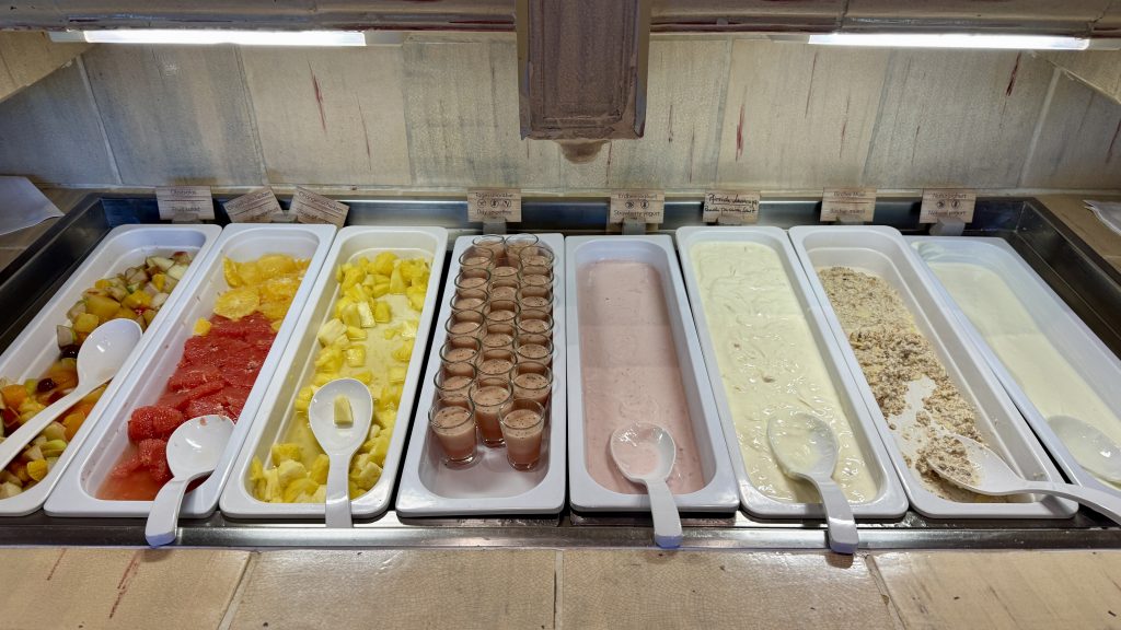 arabella-alpenhotel-fruehstueck-jogurt