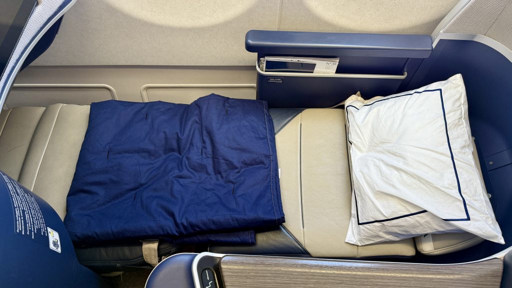 ita-airways-airbus-a330neo-sitz-flach