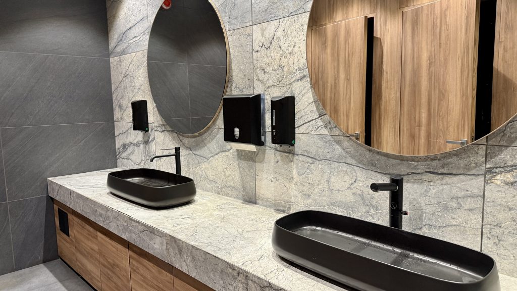 prima-vista-lounge-rom-bad