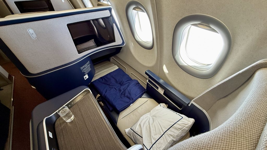 ita-airways-airbus-a330neo-sitz-flach-fenster