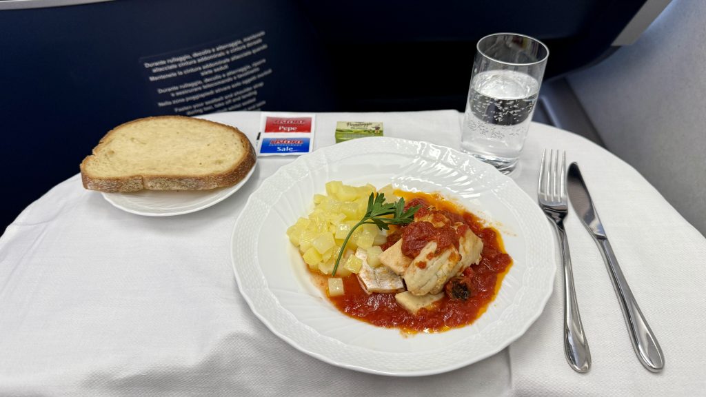 ita-airways-airbus-a330neo-fisch-gericht