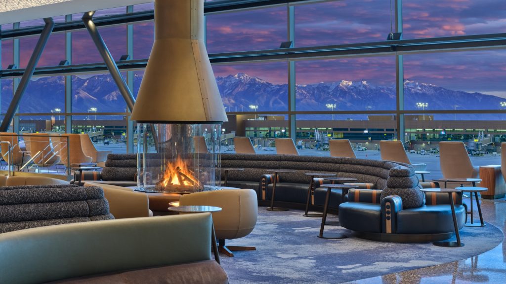 DeltaSkyLoungePanorama