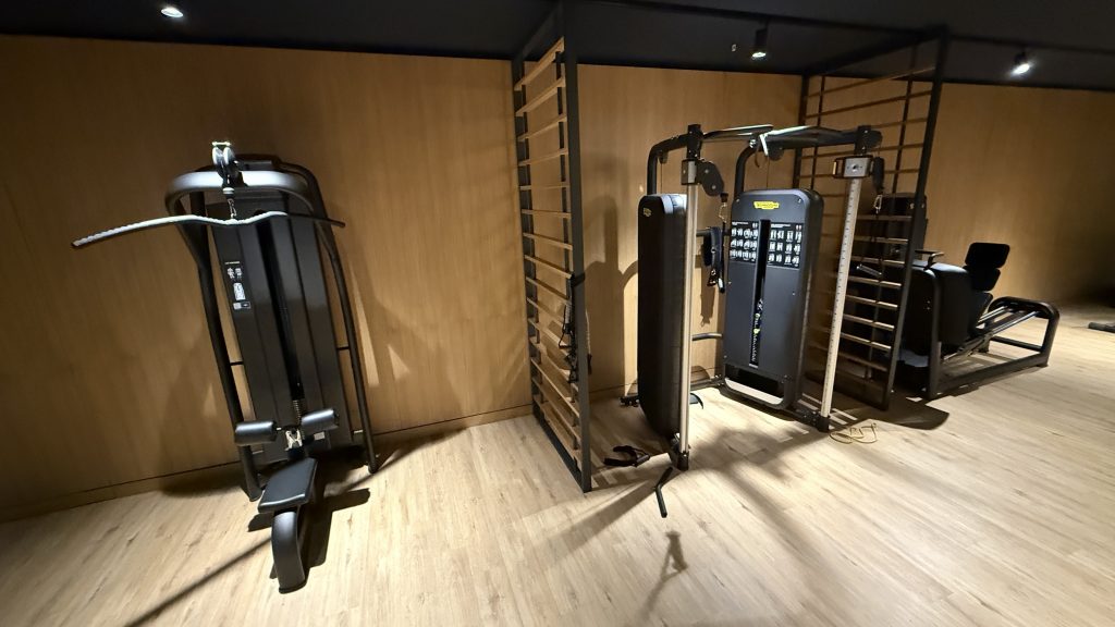 koenigshof-munich-fittnessraum-geraete