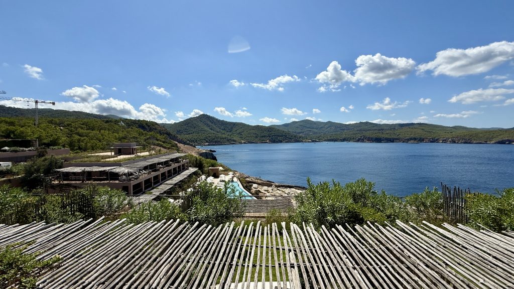 six-senses-ibiza-terasse-ausblick