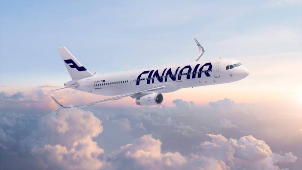 Finnair Flugzeug in der Luft